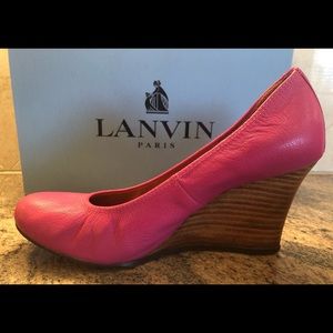 Lancing Pink Wedges